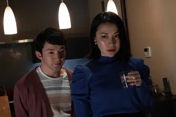 ＜探偵・由利麟太郎＞“美脚モデル役”村川絵梨「脚、すごく出しています(笑)」、浅利陽介も「見どころは村川さんの美脚」