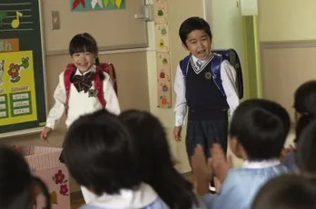 「マルモのおきて」で大人気、芦田愛菜ちゃん、鈴木福くんの1年生コンビが帰ってきた!