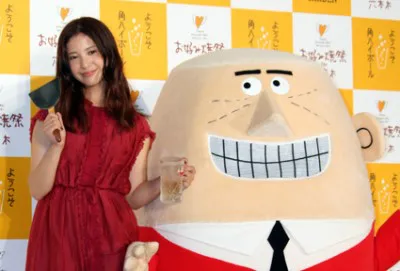 「HIGHBALL GARDEN お好み焼き祭　IN 六本木」オープニングイベントに登場した吉高由里子