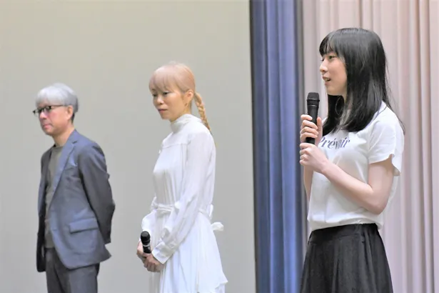 映画「もち」の公開記念舞台あいさつで小松真弓監督、主演の佐藤由奈らがトークショーを行った
