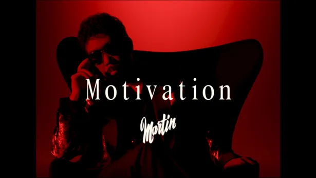 篠原涼子主演ドラマ「ハケンの品格」オープニング主題歌に起用されている、鈴木雅之の「Motivation」MVが公開された