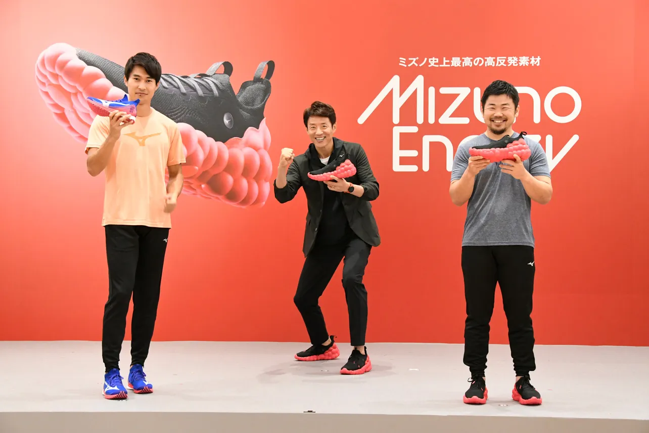 イベントに登場した陸上・飯塚翔太選手、松岡修造、ラグビー・田中史朗選手(写真左から)