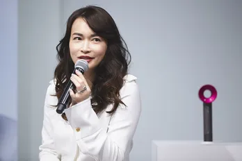 長谷川京子“ダイソンヘアビューティーアイコン”に就任「娘とダイソンを使ってお姫様ごっこしてました」