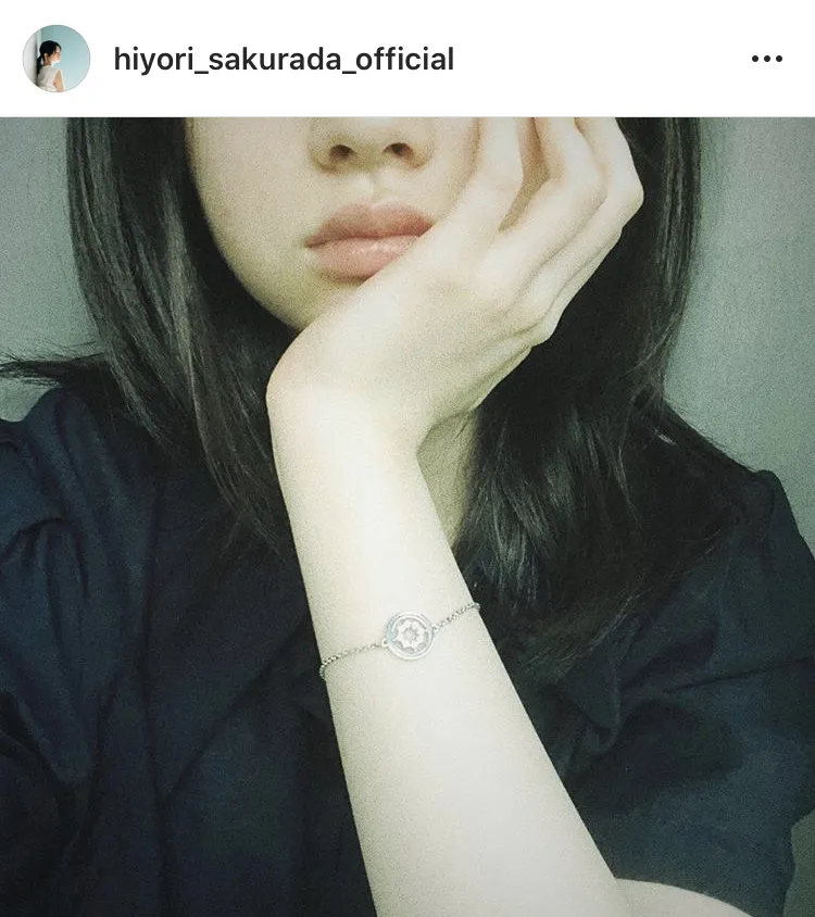 ※桜田ひより公式Instagram(hiyori_sakurada_official)のスクリーンショット