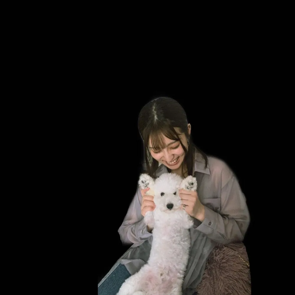 【写真を見る】愛犬のセナとの仲良しショットを公開した吉川愛