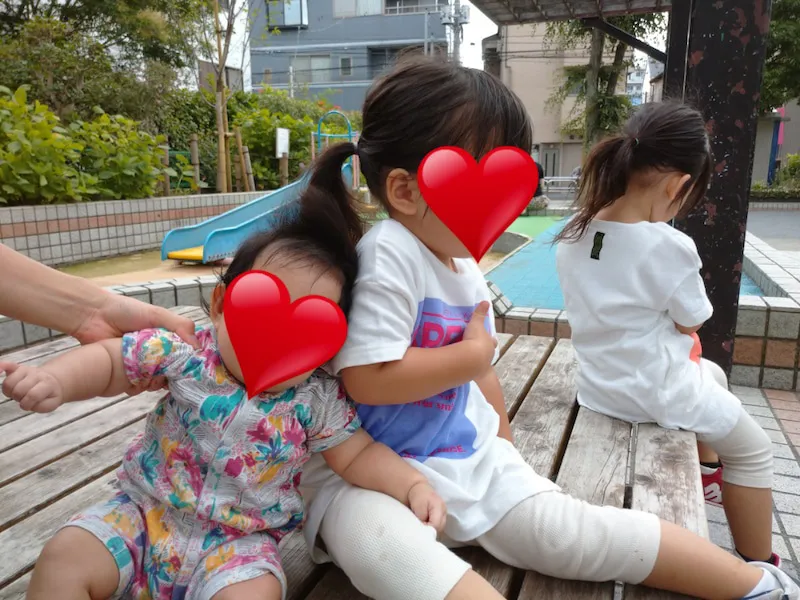 【写真を見る】「毎日、いい時間やなって思えるんです」と娘たちの写真を公開した石田明