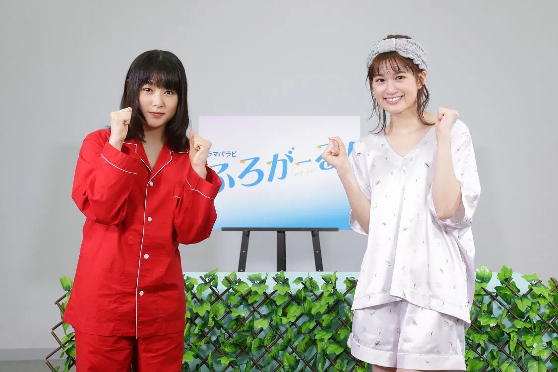 桜井日奈子と小西桜子のお風呂上りを連想させるパジャマSHOT！
