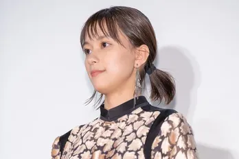 芳根京子、“兄のような存在”三浦春馬さんを追悼「またご一緒するのが目標でした」女優デビュー作でも共演