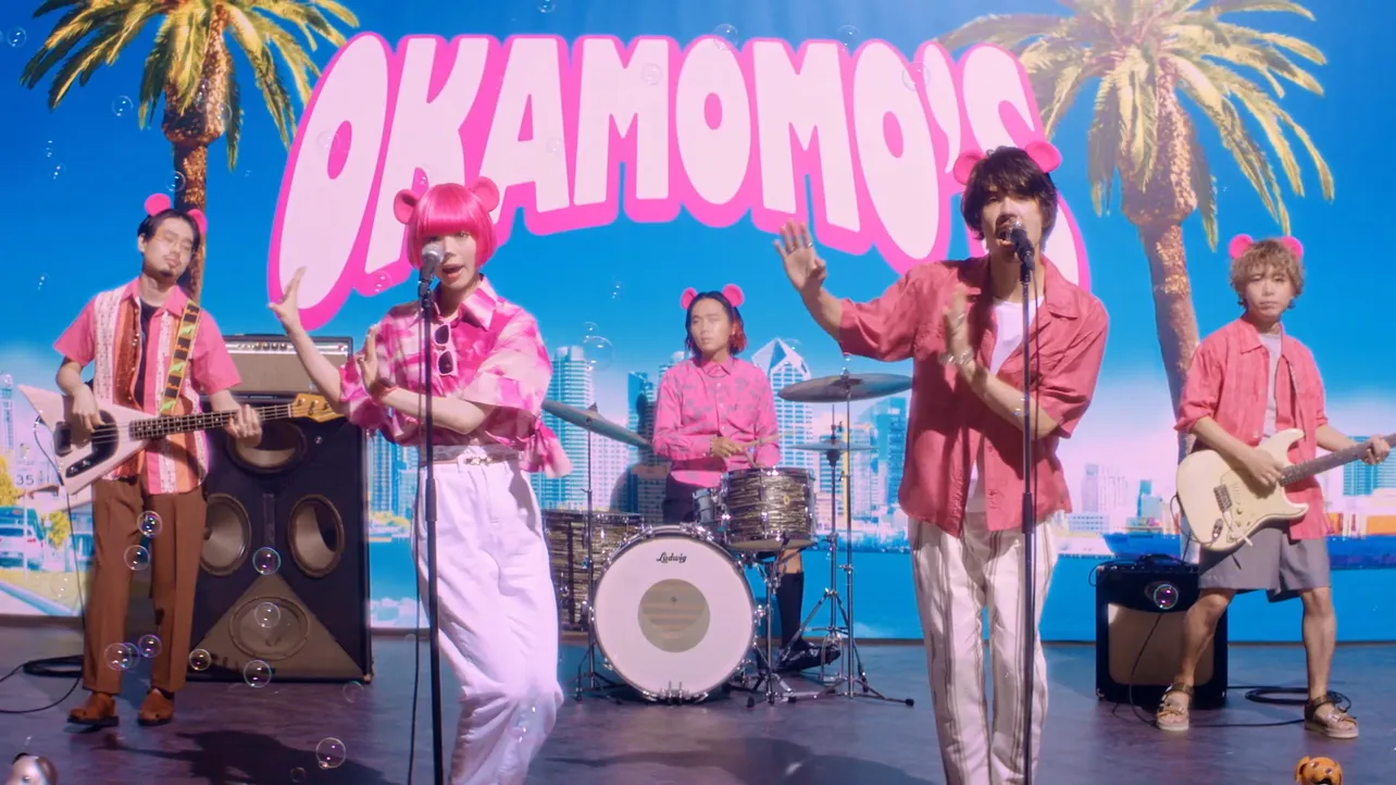 コラボレーションWeb動画「OKAMOMO'S 『アイアムモモ』」より