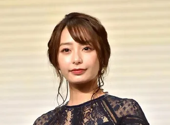 宇垣美里、シースルードレスの“上品な肌見せ”に「美しすぎて尊い」「女神」称賛続々