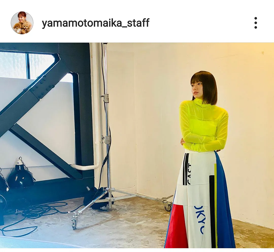 ※画像は山本舞香スタッフ公式Instagram(yamamotomaika_staff)のスクリーンショット