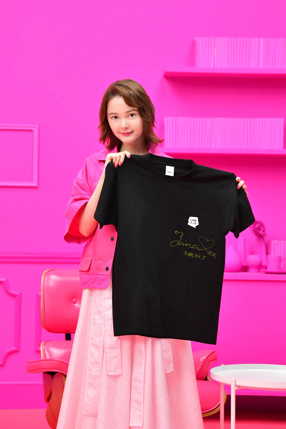 「Twitter プレゼントキャンペーン」では志尊淳、玉城ティナの「直筆サイン入りLINEマンガ オリジナルTシャツ」が抽選でそれぞれ2人にプレゼントされる