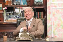 両親の墓前で「U.S.A.」を踊りたい双⼦姉妹の願いはかなうのか？＜探偵！ナイトスクープ＞