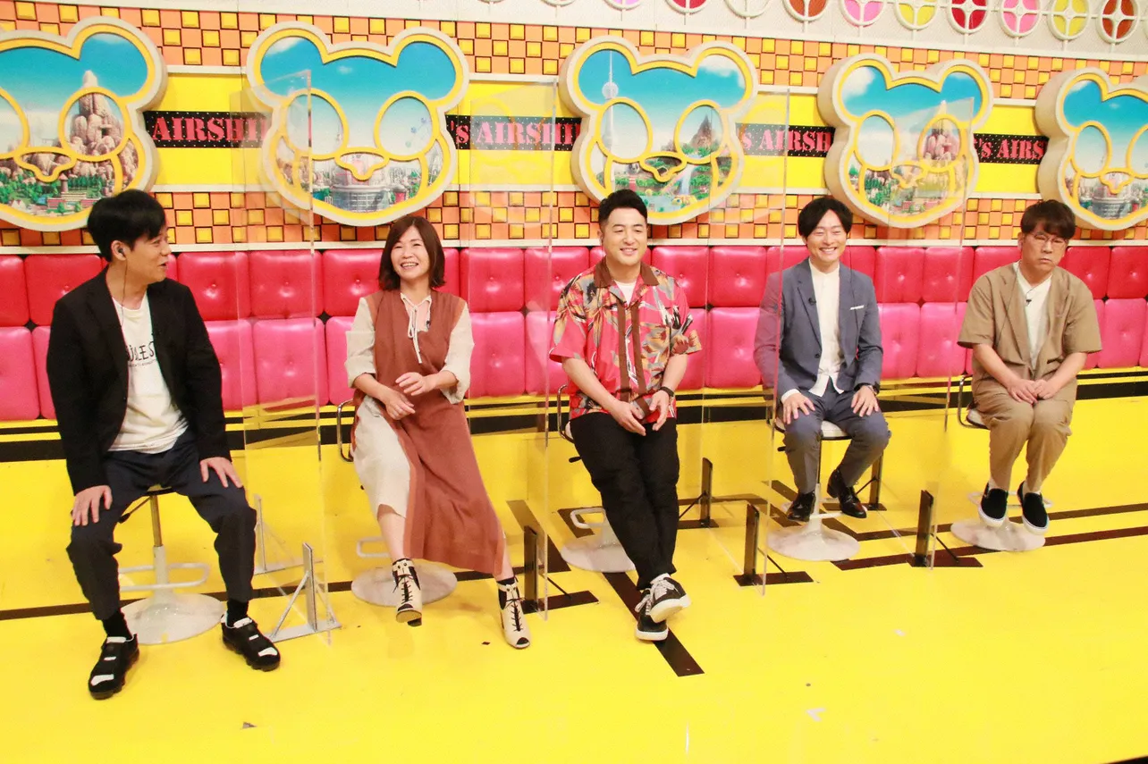 人気芸人チームの名倉潤、大久保佳代子、水田信二、川西賢志郎、藤本敏史(写真左から)