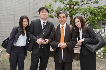 今田美桜の“父親”役で佐藤二朗が登場！永野芽郁の先輩に磯村勇斗!!＜親バカ青春白書＞