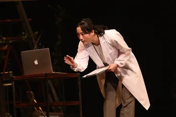 本多劇場にて「DISTANCE-TOUR-」が開幕! 初日出演者の松井玲奈、清水宏、永島敬三がコメント