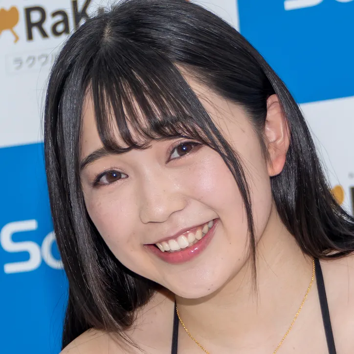 グラドル能美真奈 大好きな三角ビキニで登壇 いつもより大人っぽく Webザテレビジョン