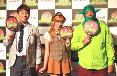 スペシャルゲストで登場したTKO・木本武宏、ローラ、TKO・木下隆行（写真左から）