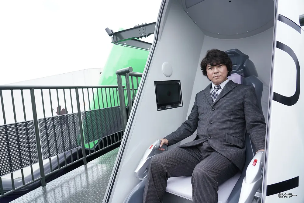 【写真を見る】アニメ「エヴァンゲリオン」キャストと親交のある上川隆也が、初号機の乗り心地を堪能！