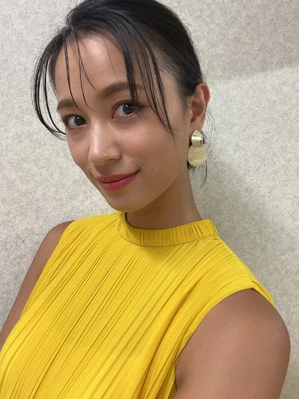 画像 高橋ユウ 黄色のワンピース姿 ひとつ結びスッキリヘアスタイルのオフショットを公開 嬉しい 4 4 Webザテレビジョン