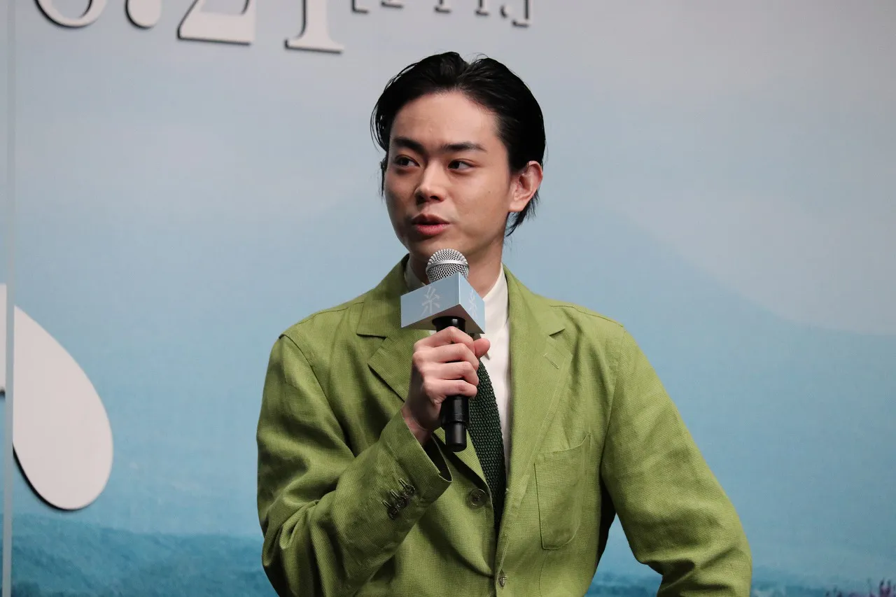 映画「糸」完成報告会より