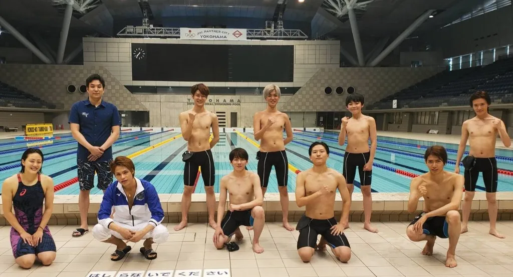 「上田ジャニーズ水泳部」のレギュラー争奪サバイバル合宿の様子が放送される