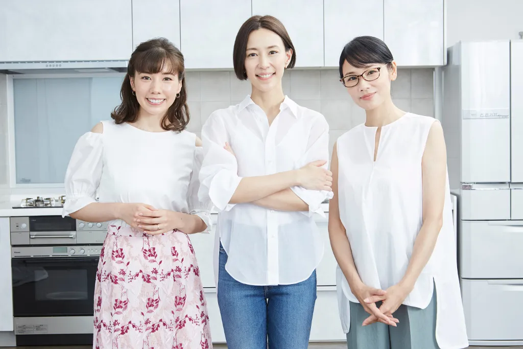 仲里依紗、木村佳乃、吉田羊(写真左から)が出演するドラマ「恋する母たち」が10月スタート