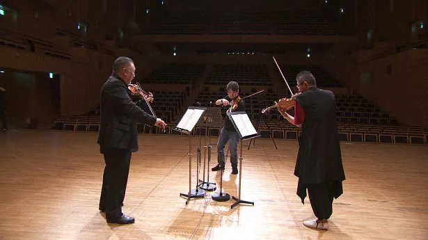 【写真を見る】NHK交響楽団・篠崎史紀ら3人のコンサートマスターが共演