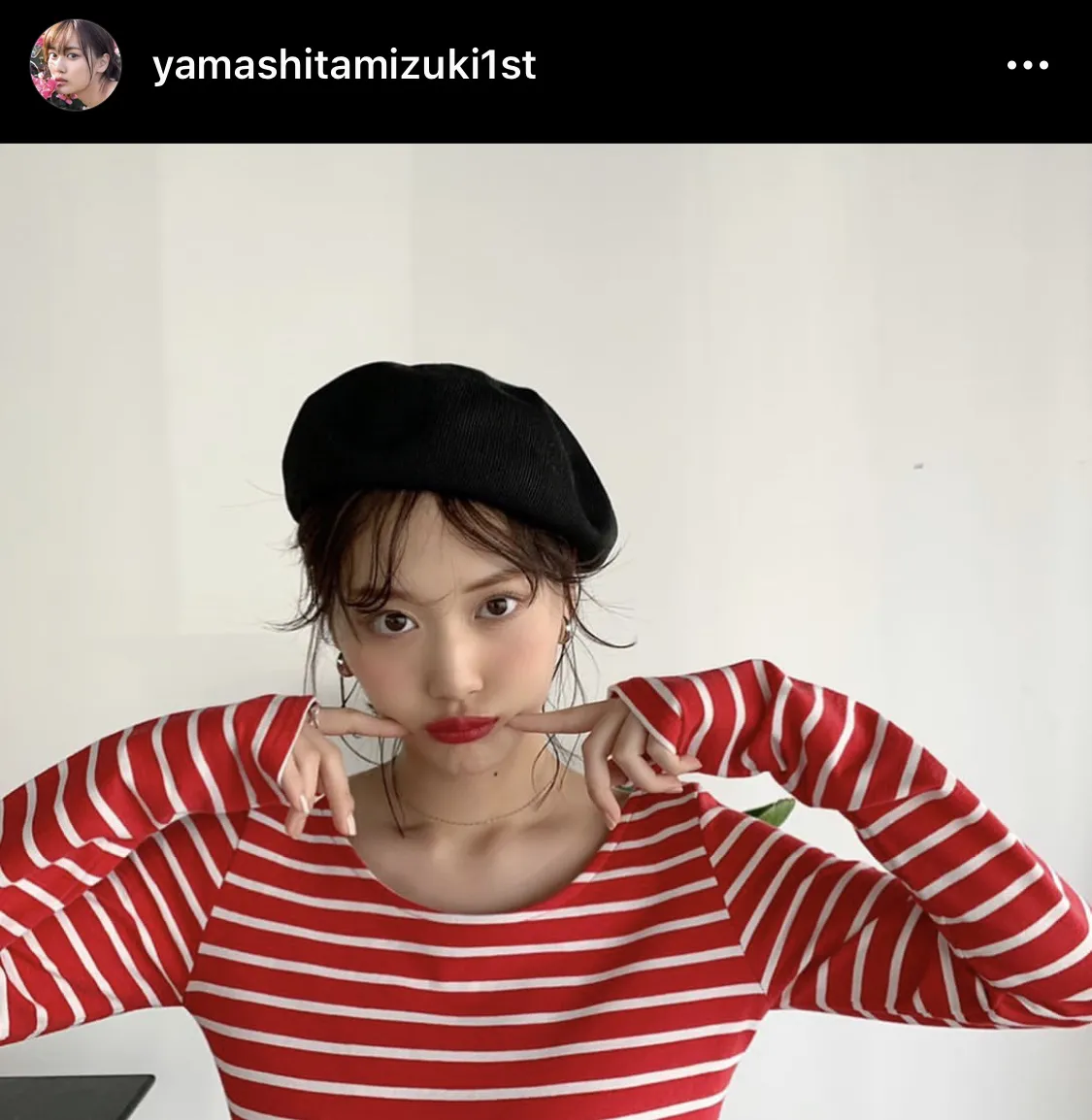 ※乃木坂46 山下美月 1st写真集「忘れられない人」公式Instagram(yamashitamizuki1st)より