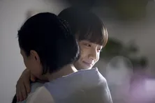 清原果耶初主演・映画「宇宙でいちばんあかるい屋根」場面写真解禁　藤井道人監督“なるほど、彼女なら成功する”