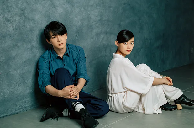 「青くて痛くて脆い」で共演した吉沢亮(左)と杉咲花(右)