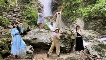 ラストアイドルの“ヤンマガ選抜”5人が私服姿、エプロン姿で“ひと夏の思い出”作りへ