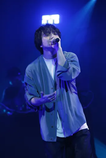 三浦大知、一糸乱れぬダンスと力強い歌声で魅了!「すごい時代だなと思います」<a-nation online 2020>