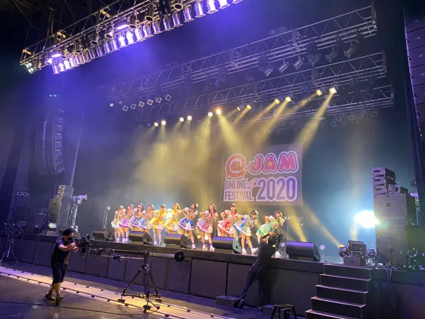 「@JAM ONLINE FESTIVAL 2020」Purpleステージに登場した虹のコンキスタドール