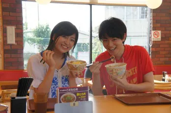 牛丼を食べる男子はかっこいい! 「すき家」が舞台の高校生の初恋「1分ドラマ」