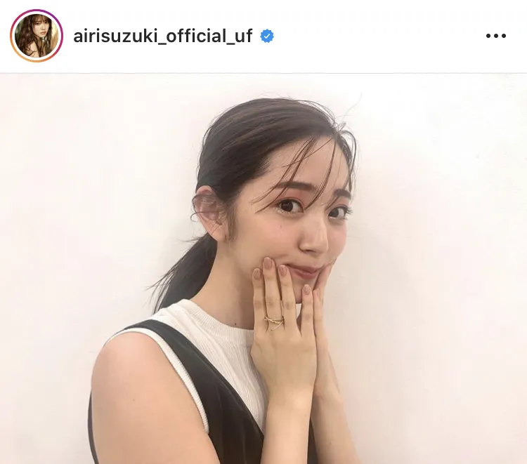 ※鈴木愛理公式Instagram(airisuzuki_official_uf)のスクリーンショット