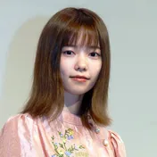 島崎遥香、“違和感ない”セーラー服SHOTを披露「まだまだ高校生も余裕」