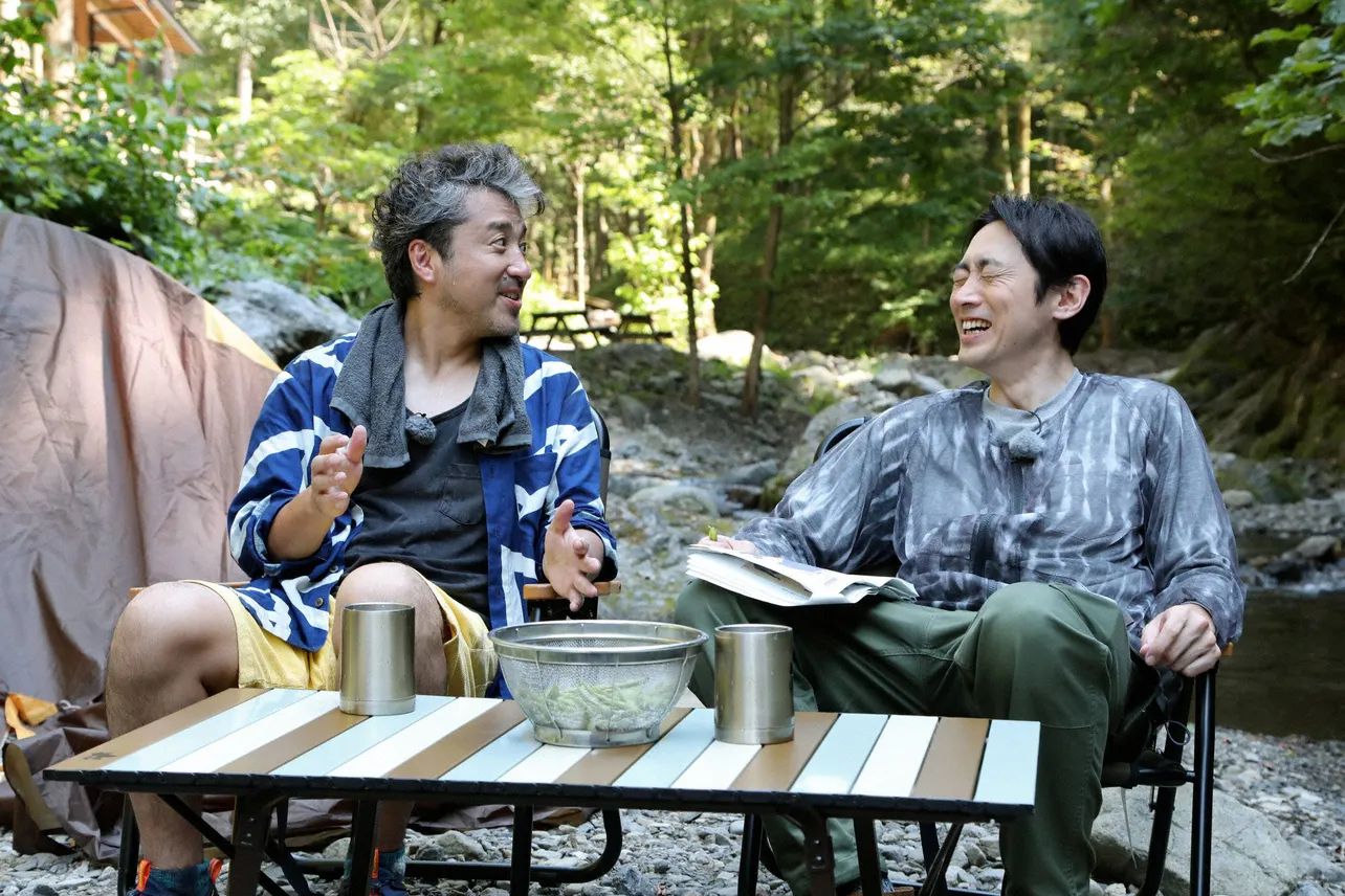 小泉孝太郎とムロツヨシが夏旅を満喫