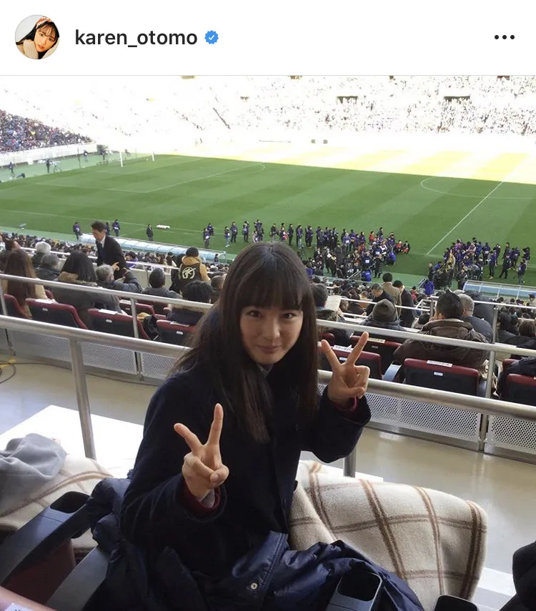 【写真を見る】大友花恋、「高校サッカー」応援マネージャー姿を公開