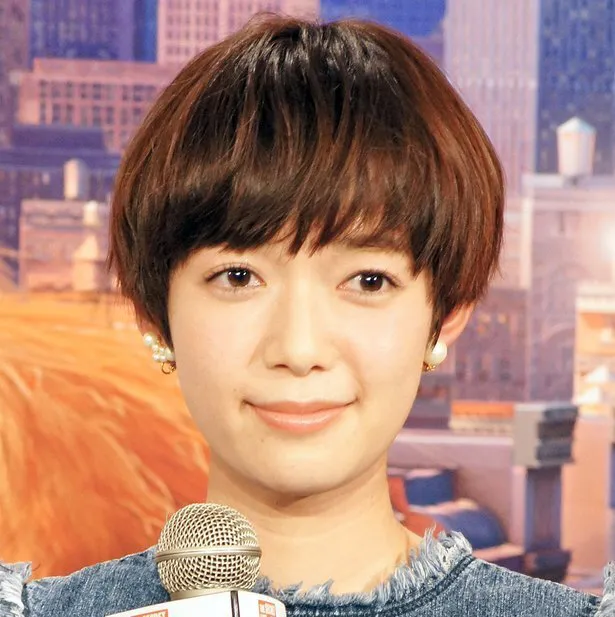 佐藤栞里 デコ出し でハンバーガーを頬張る姿に反響 こっちまで幸せになる笑顔 Webザテレビジョン 佐藤栞里 デコ出し でハンバーガーを頬張る姿に反響 こっちまで幸せになる笑顔 Webザテレビジョン