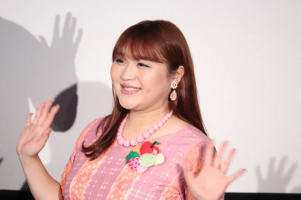 「映画クレヨンしんちゃん 激突！ラクガキングダムとほぼ四人の勇者」公開記念舞台あいさつより