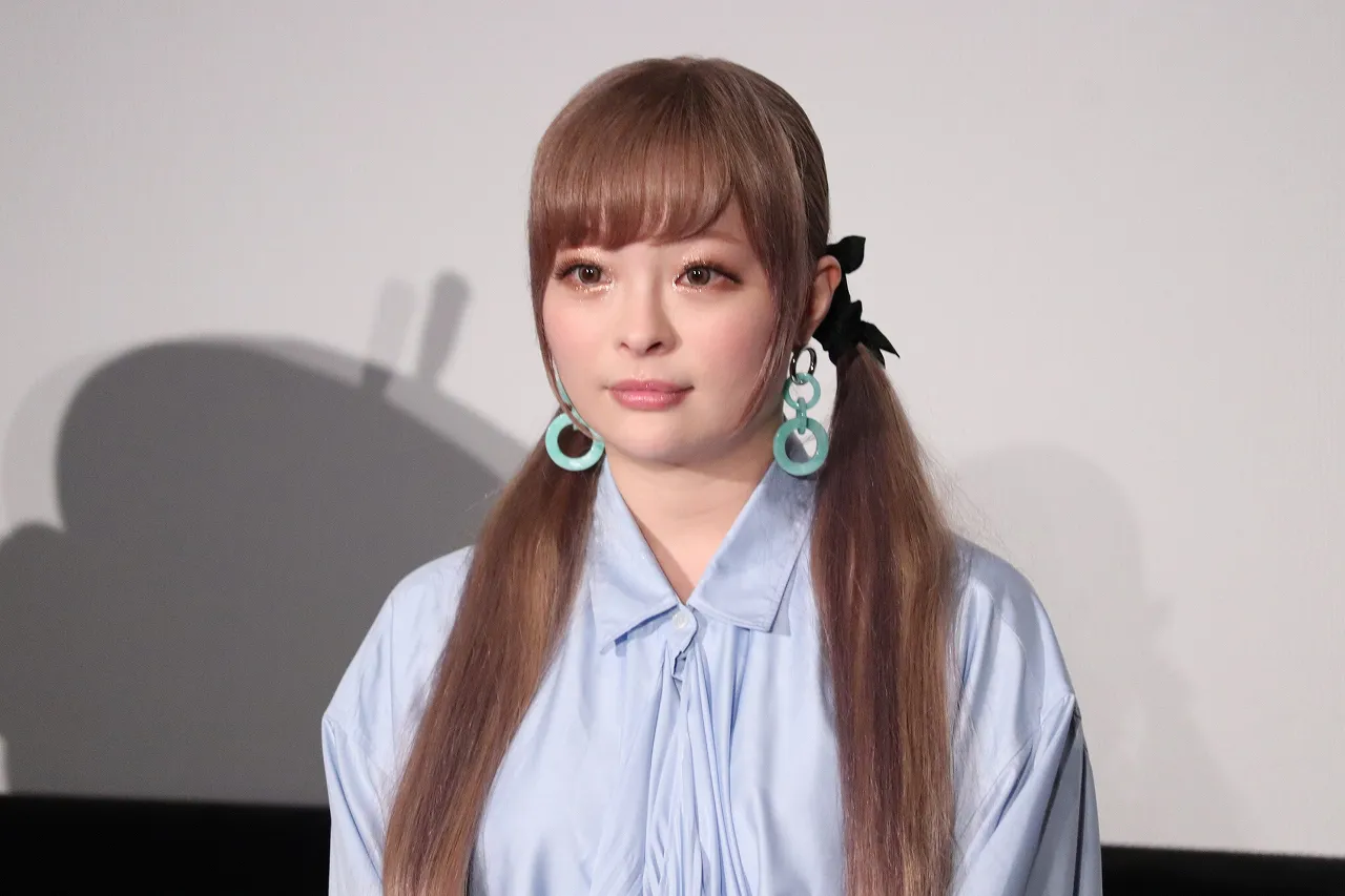 「映画クレヨンしんちゃん 激突！ラクガキングダムとほぼ四人の勇者」公開記念舞台あいさつより