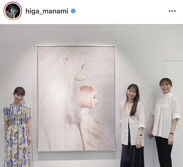 【写真を見る】比嘉愛未、戸田恵梨香と清水あさみの個展へ(ほか、ぷくぷく幼少期SHOTなど10枚)