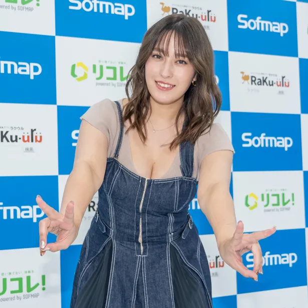 元akb平田梨奈 手ブラ ジャケットをアピール 画像5 40 芸能ニュースならザテレビジョン