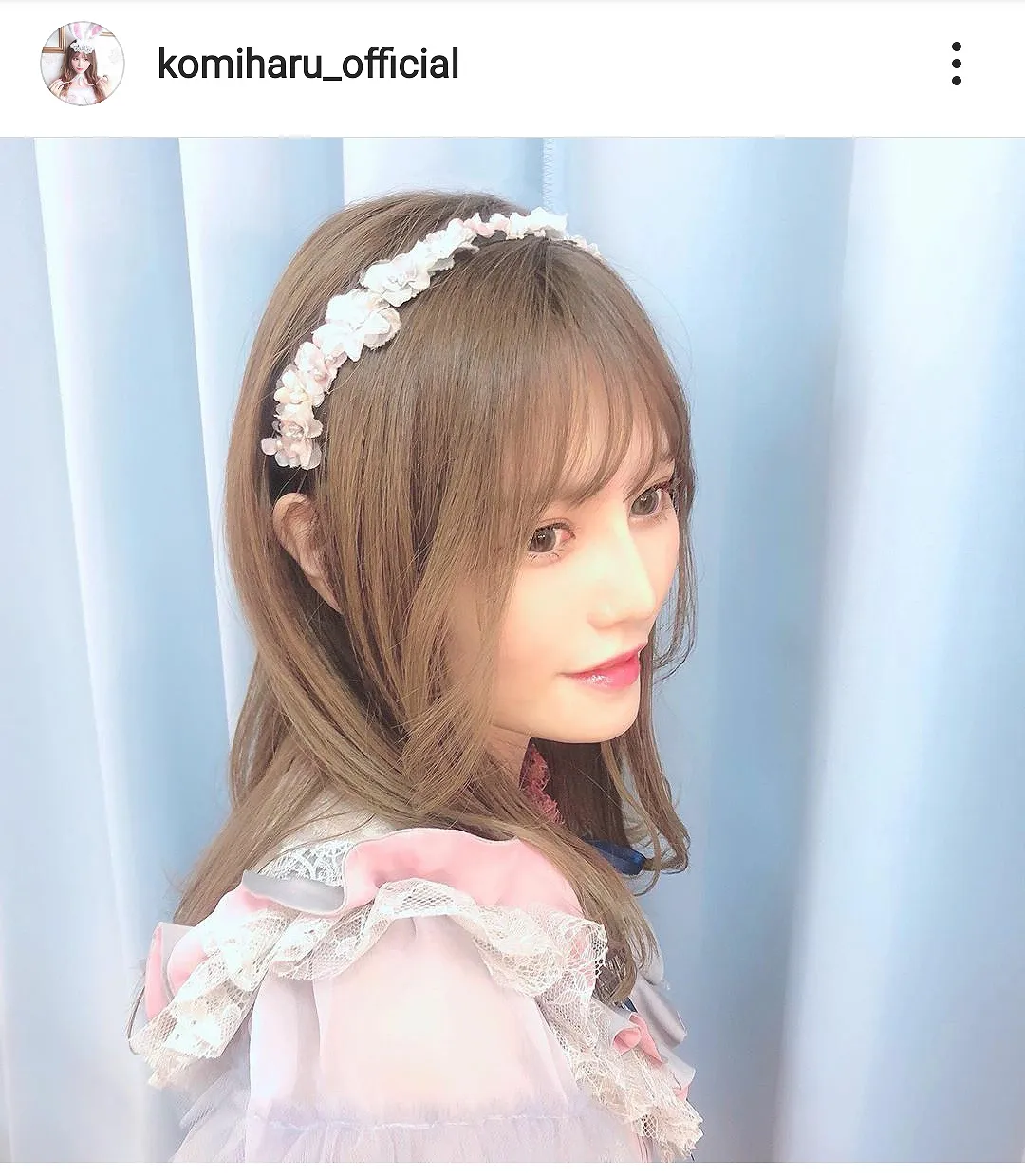 ※画像は込山榛香(komiharu_official)公式Instagramのスクリーンショット