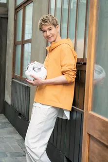 芸能人が“いつか旅する日のために”語学を学ぶ! JOY「見どころは『勉強でガチに追い込まれるJOY』」