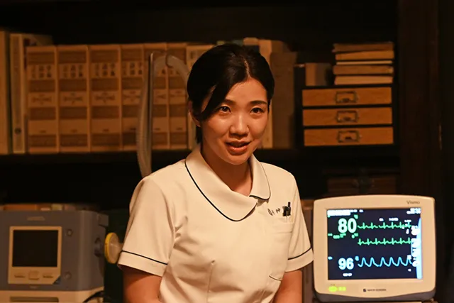 【写真を見る】謎めいた看護師・永峰杏梨役を演じる、3時のヒロイン・福田麻貴