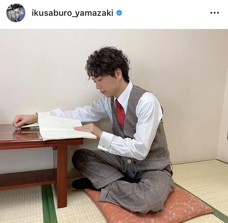 ※山崎育三郎公式Instagram(ikusaburo_yamazaki)より