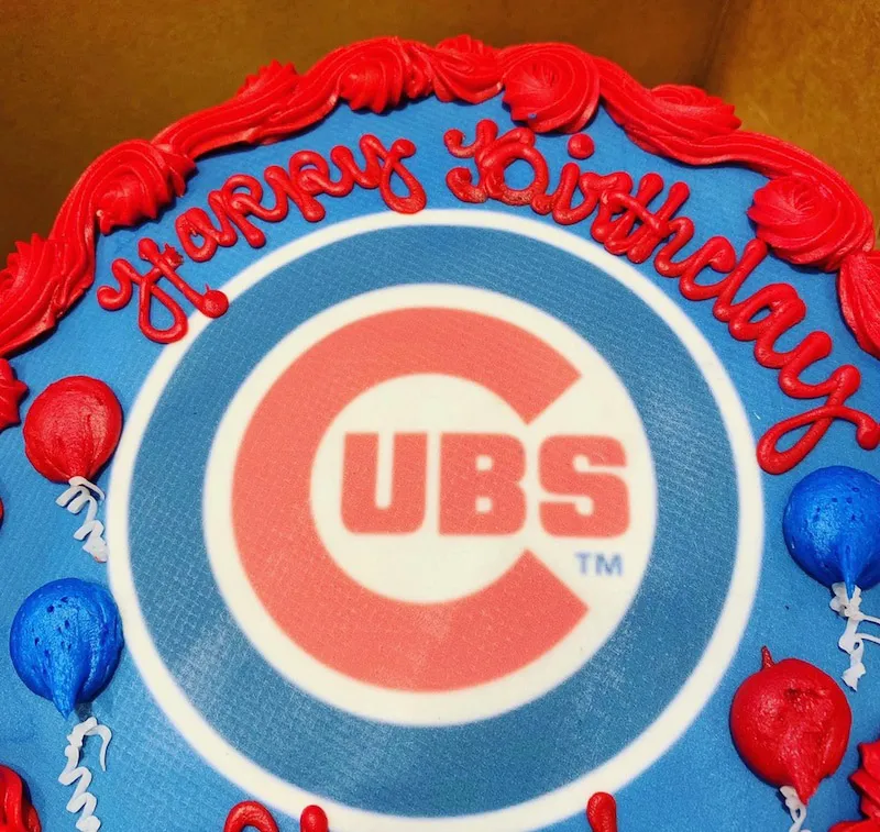 「今日は、長男のお誕生日なのです」とバースデーケーキの写真を公開