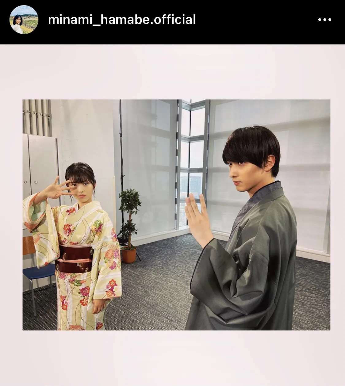 ※浜辺美波オフィシャルInstagram(minami_hamabe.official)より